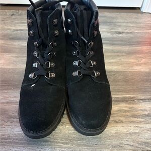 Black Women's Lace-Up Boots